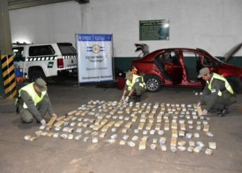 Detienen a dos personas que llevaban 69 kilos de marihuana de Posadas a Itatí 3 2024