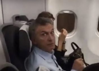 Mauricio Macri sufrió un escrache cuando viajaba en avión: “Ladrón, arruinaste el país” 7 2024