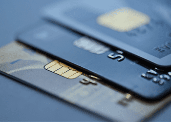¿No cubrís el saldo de la tarjeta de crédito? Ahora conviene mucho más pagar el mínimo y «patear» para adelante el pago total 13 2024