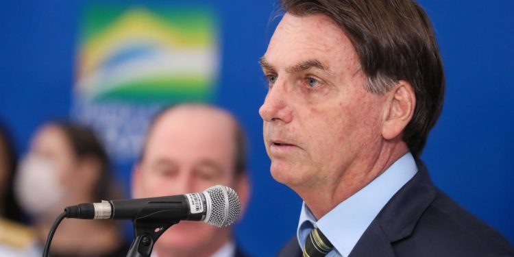 Bolsonaro se quedó sin cuenta de Twitter por promover la ruptura de la cuarentena 1 2024