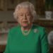 La reina de Inglaterra se pone un traje verde croma e Internet hace su magia. 3 2024