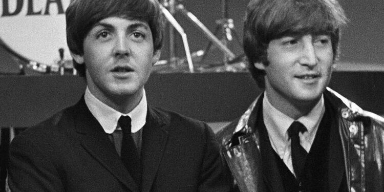 The Beatles: La canción que John Lennon decía podría haber cantado mejor que Paul McCartney 1 2024