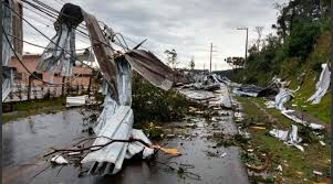 Un “ciclón bomba” dejó al menos 10 muertos en el sur de Brasil 19 2023