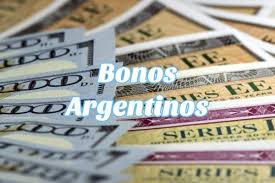Bonos argentinos caen, Gobierno podría postergar plazo para canje deuda 7 2024