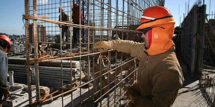 La construcción se contrajo un 14,8 por ciento en junio según el INDEC 1 2024