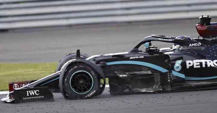 Lewis Hamilton festejó en Silverstone con una goma pinchada 1 2024