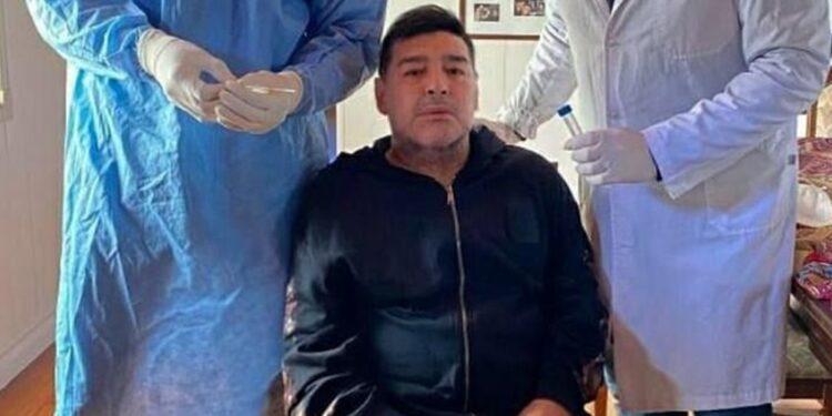 Maradona está aislado por contacto estrecho con un positivo de coronavirus 1 2024