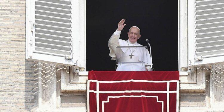 Papa Francisco: "Las personas homosexuales tienen derecho a estar en una familia" 1 2024