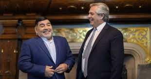 El Presidente decretó tres días de duelo nacional por la muerte de Maradona 15 2024