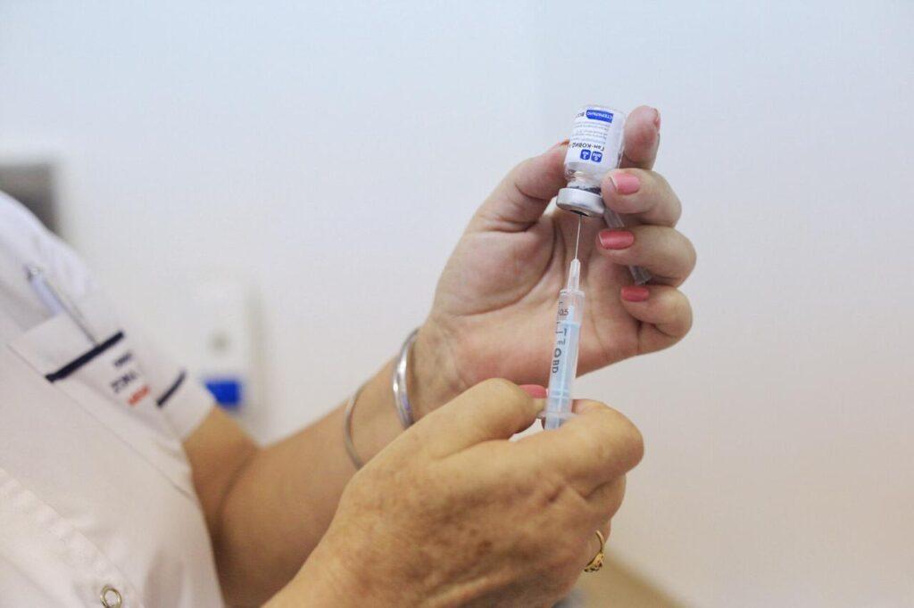 Ya se inició la Campaña de vacunación contra el COVID 19 en Misiones 11 2024