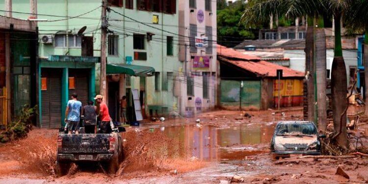 Al menos 10 muertos por fuertes lluvias y aludes en el sur de Brasil 1 2024