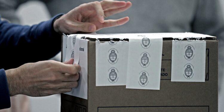 Elecciones legislativas 2021: comenzó el operativo de despliegue de las urnas para los comicios del domingo 1 2024