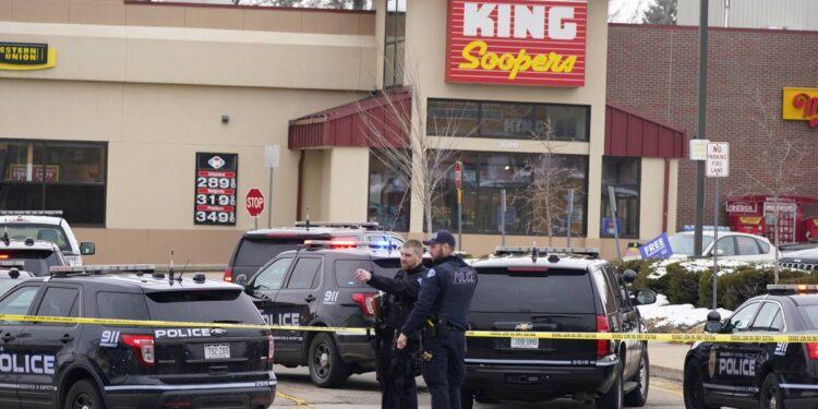 EEUU: al menos diez muertos dejó el tiroteo en un supermercado de Colorado 1 2024