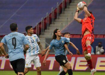 Argentina, sólido y ordenado, consiguió su primera victoria en la Copa América 17 2024