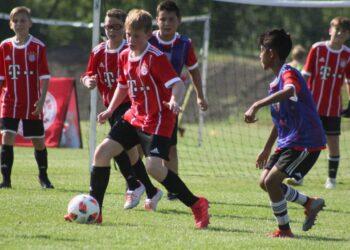 El Gobierno de Misiones acuerda con el Bayern Munich el desembarco de su academia de fútbol para niños, niñas y DTs 5 2024