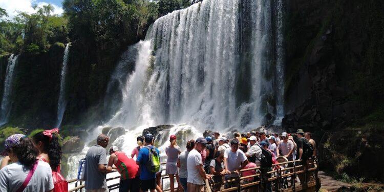 Puerto Iguazú recibe al turista un millón de este año 1 2023