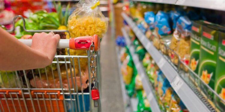 El valor de la Canasta Básica Alimentaria subió 2,6 % en noviembre, según el Indec 1 2024