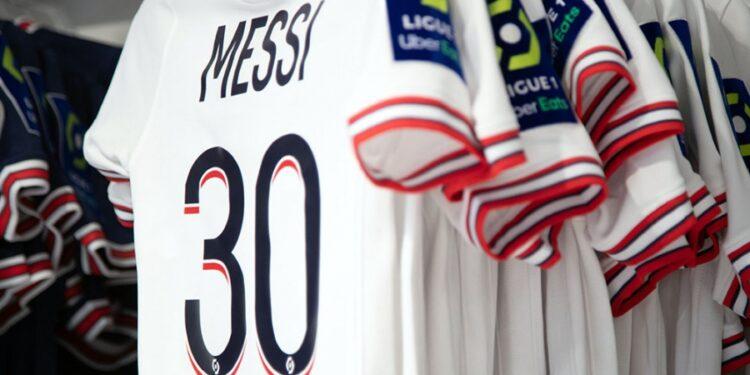 Messi presentó la nueva camiseta del PSG inspirada en Michael Jordan 1 2024