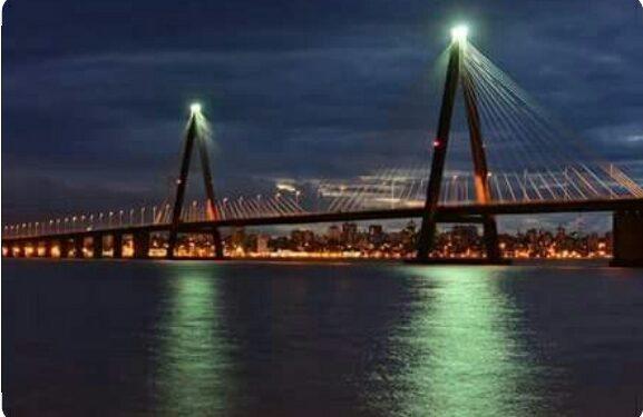 Encarnación: se completó el cupo del puente y varios argentinos deberán pasar la noche en el vecino país 1 2024