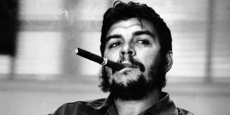 El militar que mató al "Che" Guevara murió a los 80 años en Bolivia 1 2024