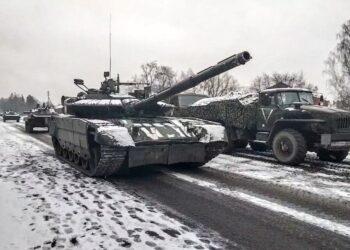 Los tanques rusos siguen con el asedio a grandes ciudades ucranianas, mientras se busca mediar en el conflicto 17 2024