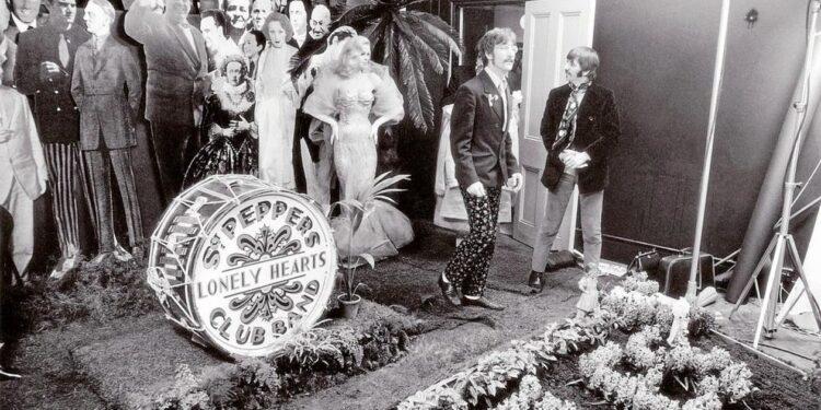 A 55 años de la sesión de fotos del "Sgt Pepper's..." de los Beatles 1 2024