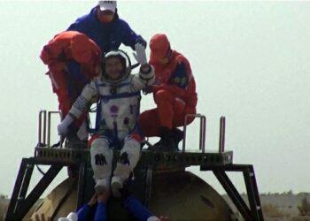 Astronautas vuelven a Tierra tras cumplir su misión más larga en el espacio 7 2024