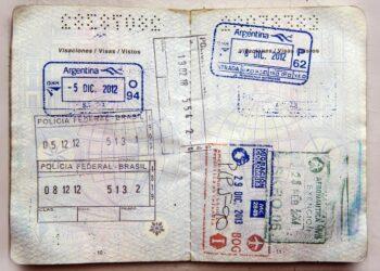 Adiós al sellado en los pasaportes para entrar o salir de la Argentina 7 2024