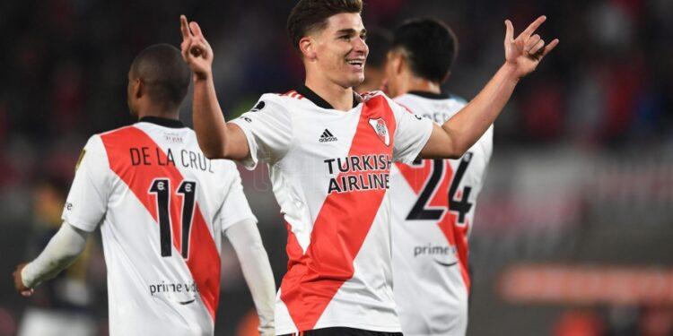 River despedazó a Alianza Lima en una mágica noche de Julián Álvarez, que marcó 6 goles 1 2024