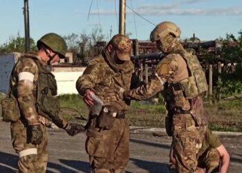 Militares ucranianos de la acería de Mariupol se rindieron frente a las tropas rusas 9 2024