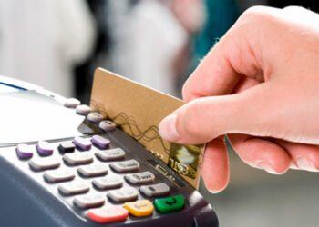 Golpe al consumo: el costo de financiarse con la tarjeta de crédito vuelve a subir y llegará al 125% 5 2024