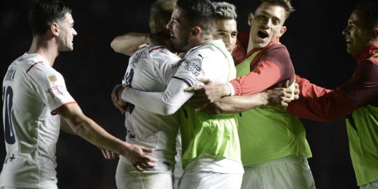 Independiente goleó a Colón estimulado por un cambio de aire en el club 1 2024