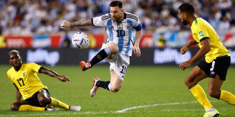 Con un doblete de un Messi brillante, Argentina goleó a Jamaica sin despeinarse 1 2024