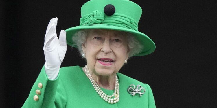 A los 96 años y tras siete décadas en el trono, falleció la reina británica Isabel II 1 2024