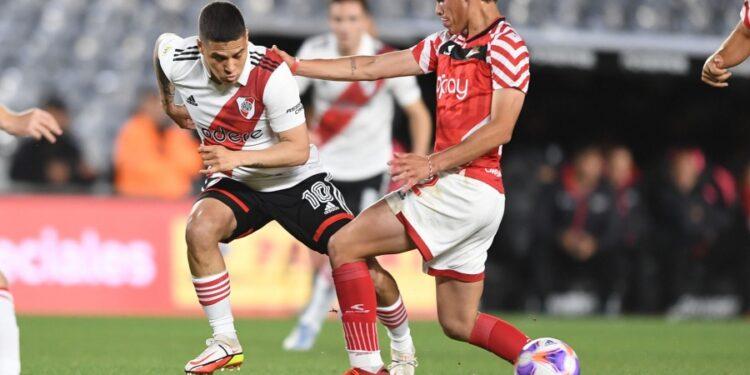 River hizo un partidazo y goleó a Estudiantes, Racing lo dejó escapar y el Deca se subió a la cima 1 2024