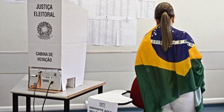 Abrieron las urnas y Brasil elige su futuro presidente en una histórica elección 1 2024