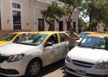 Duras críticas de taxistas a empresarios por el avance de Uber en la ciudad 23 2024