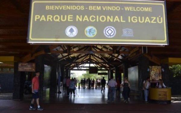 Tras la viralización del alto costo, desmienten que tres empanadas cuesten 3 mil pesos en el Parque Iguazú 1 2024