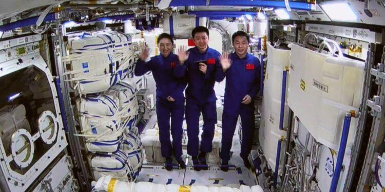 Nuevo récord: un astronauta chino superó los 200 días en el espacio 1 2024