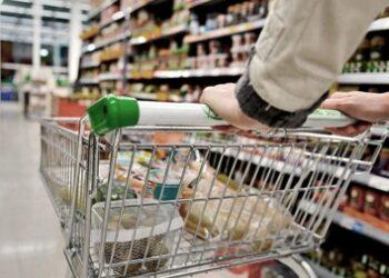 Se profundizó en febrero la caída del consumo en supermercados y autoservicios 11 2024