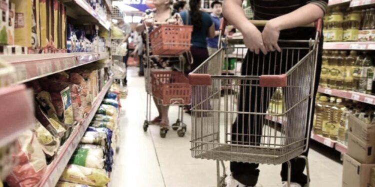 Precios Diferenciados: cómo es el nuevo programa de los supermercados en medio de la liberación de precios de Milei 1 2024
