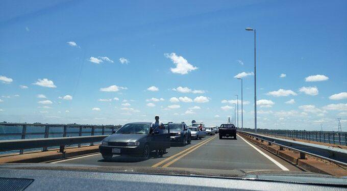 En Encarnación buscan descomprimir el puente Roque González y también evalúan baja en el combustible para desalentar el contrabando 1 2023
