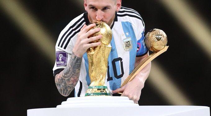 El emotivo mensaje de Messi a un mes del Mundial: "Qué hermosa locura vivimos" 1 2024