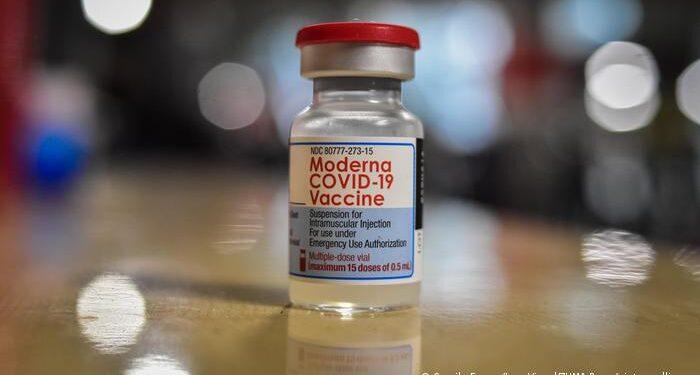 Covid-19: Vizzotti anunció la incorporación de vacunas bivalentes 1 2024