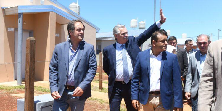 El gobernador destacó el avance en las viviendas de madera y que se abre la puerta para expandir ese mercado a otras provincias 1 2024
