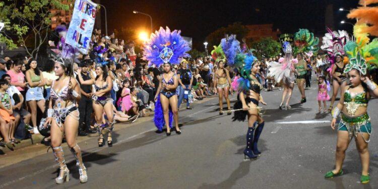 Carnavales Posadeños, con gran afluencia y mucho éxito volvió la fiesta del verano 1 2024
