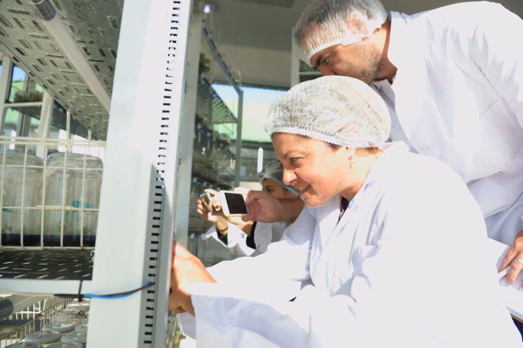 Biofábrica firmó convenio con el Inta y se destacaron los avances en biotecnología 2 2023