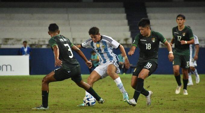 La selección argentina venció por la mínima a Bolivia en el Sudamericano Sub 17 1 2024