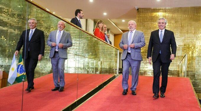 Fuerte respaldo de Lula da Silva a Alberto Fernández: “Tengo la intención de ayudar para sacarle el cuchillo que el FMI tiene en el cuello a Argentina” 1 2024