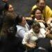 Legisladores bolivianos terminaron a las piñas en medio de una sesión en el Congreso 3 2024